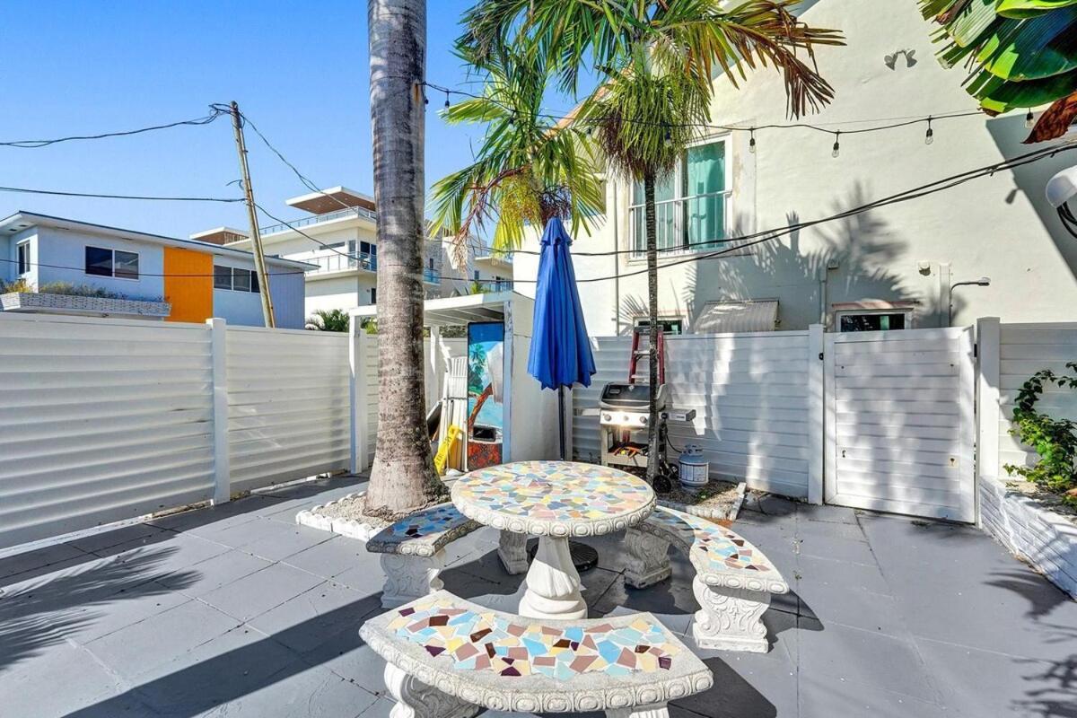 Waves On Desoto Rental Unit With Pool 好莱坞 外观 照片