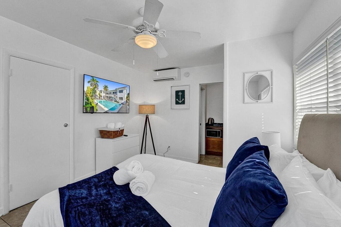 Waves On Desoto Rental Unit With Pool 好莱坞 外观 照片