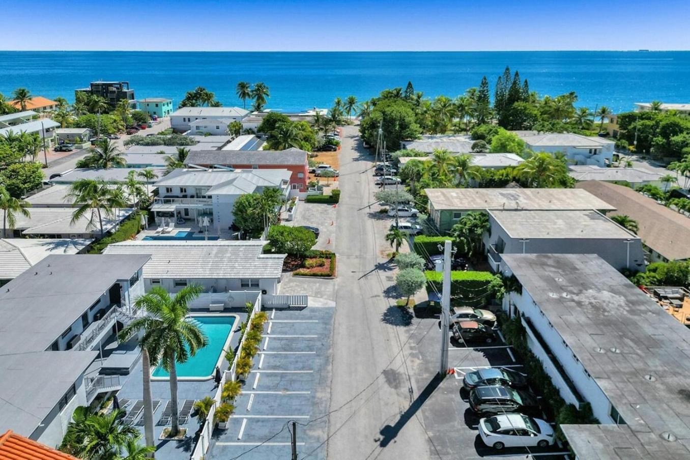 Waves On Desoto Rental Unit With Pool 好莱坞 外观 照片