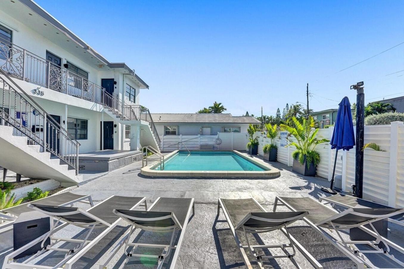 Waves On Desoto Rental Unit With Pool 好莱坞 外观 照片